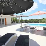Minu Vila Radetici