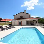 Vila Minu Radetici